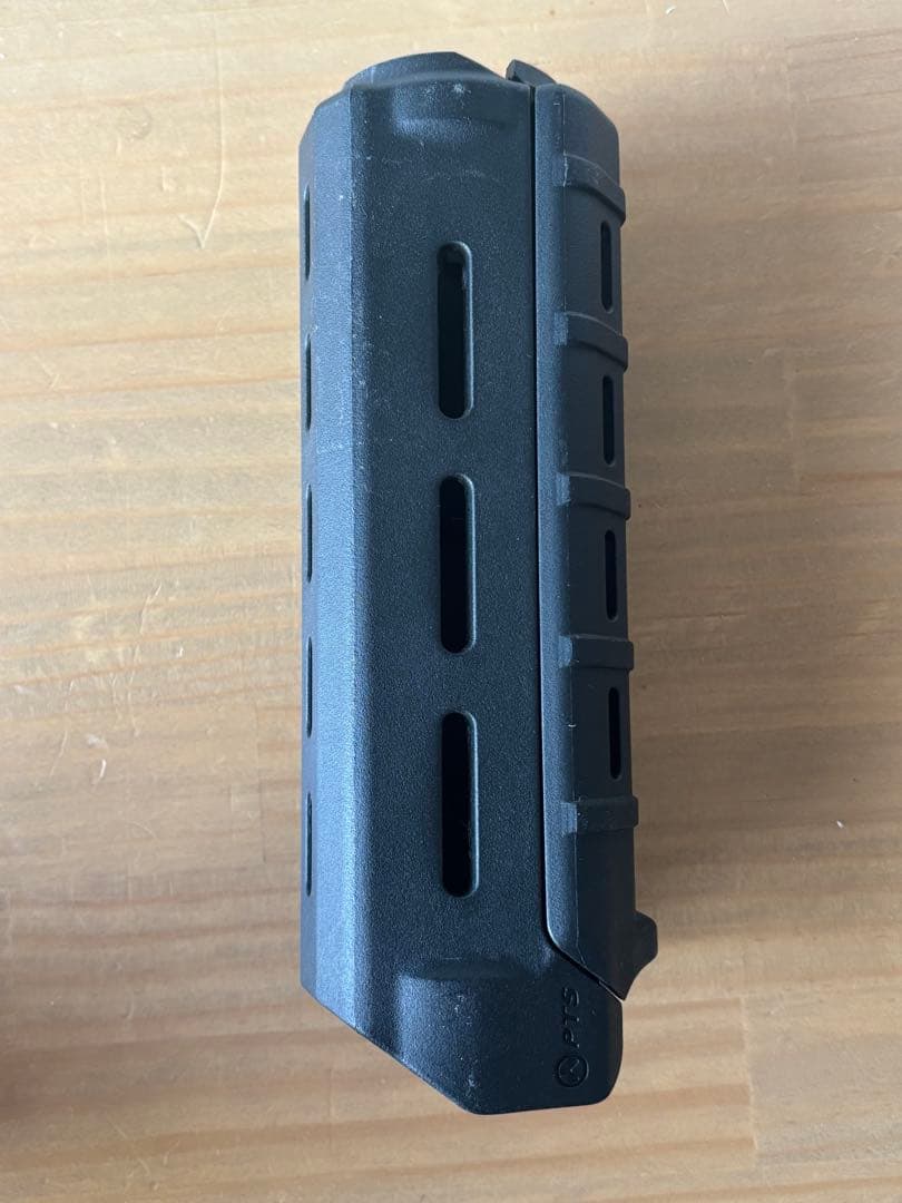 マグプルptsハンドガードMOE Carbine Handguard