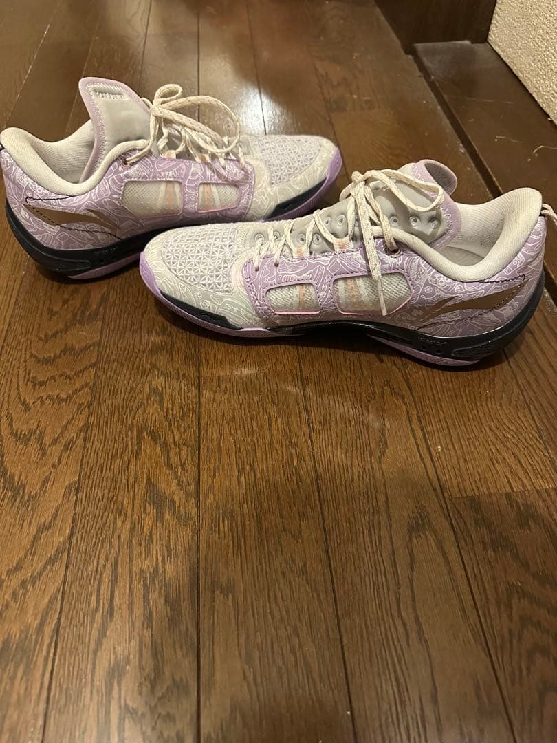 リーニン Wade 808 4 Ultra 「ホワイトパープル」 バッシュ