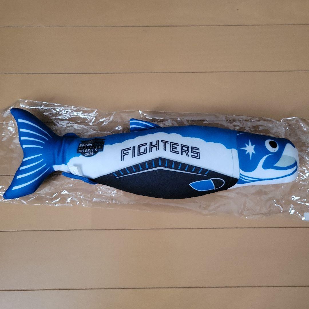 日本ハムファイターズ　郡司Tシャツ、しゃけまる他グッズ