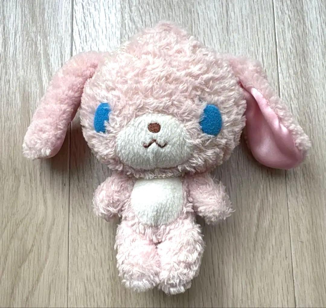 おまけつき♪ ももうさ　サンリオ　シュガーバニーズ　ぬいぐるみ　リボンがビーズ
