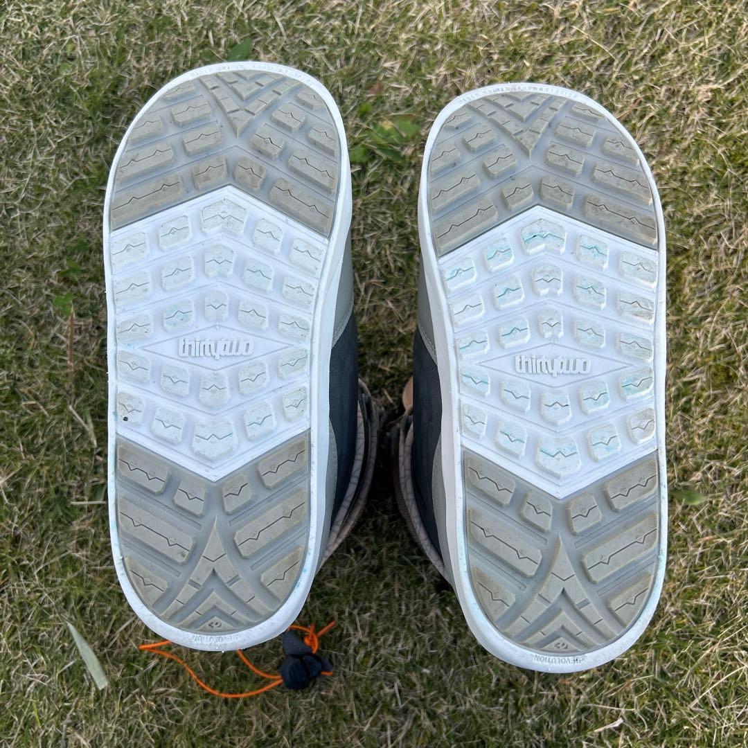 23-24 THIRTYTWO LASHED BRADSHAW スノボーブーツ