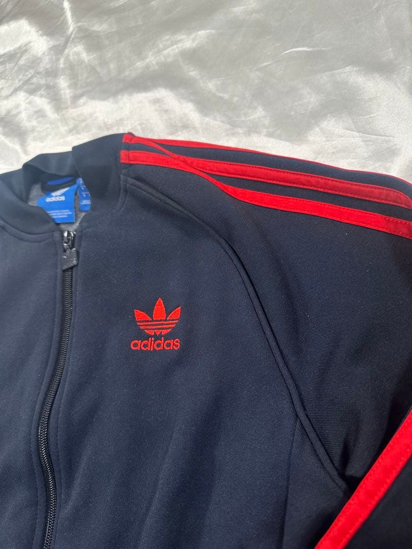 adidas SST ヨンス着用　 トラックジャケット ジャージ 刺繍ロゴ