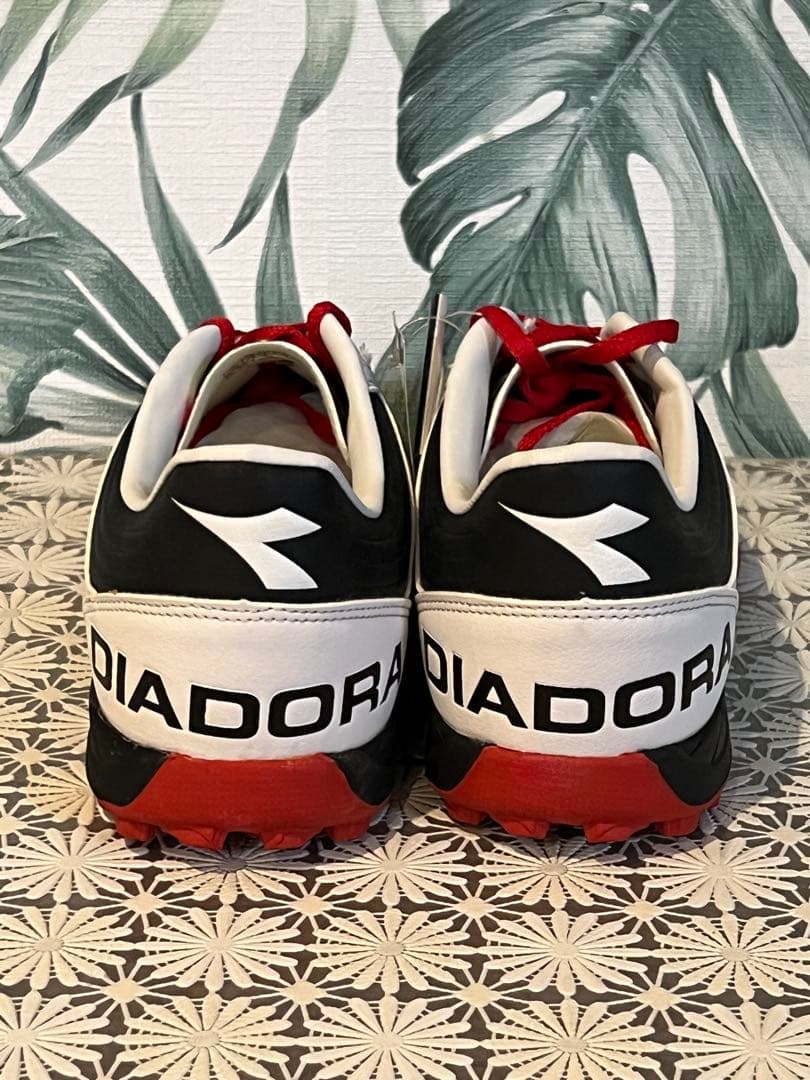 イタリア　【diadora|ディアドラ】サッカーフットサルトレーニングシューズ