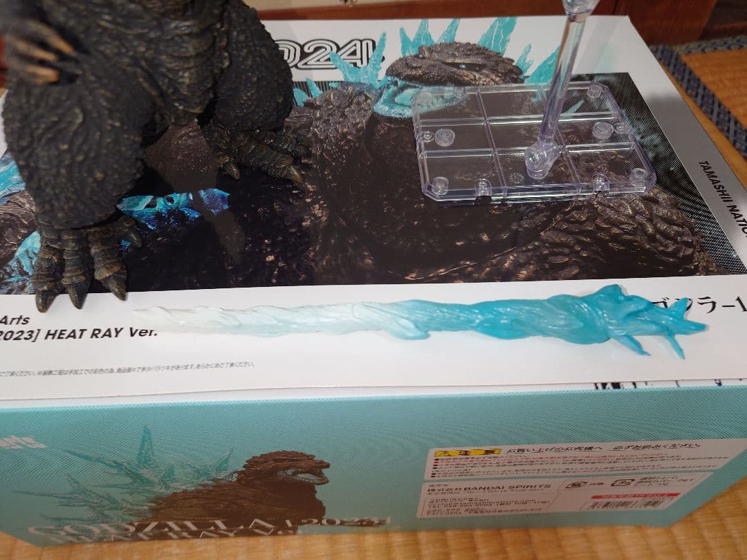 S.H.MonsterArts ゴジラ2023 放射熱線Ver 震電塗装有