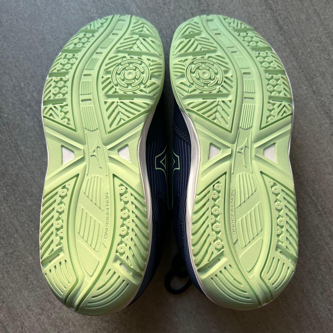 Mizuno サイクロンスピード4Jr. 22センチ