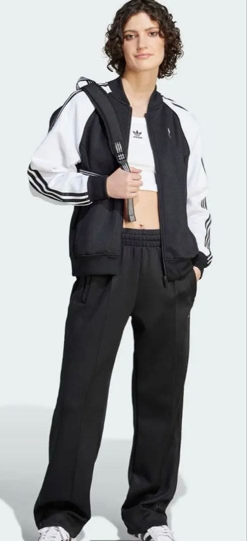 adidas クラシックス オーバーサイズ SST トラックパンツ