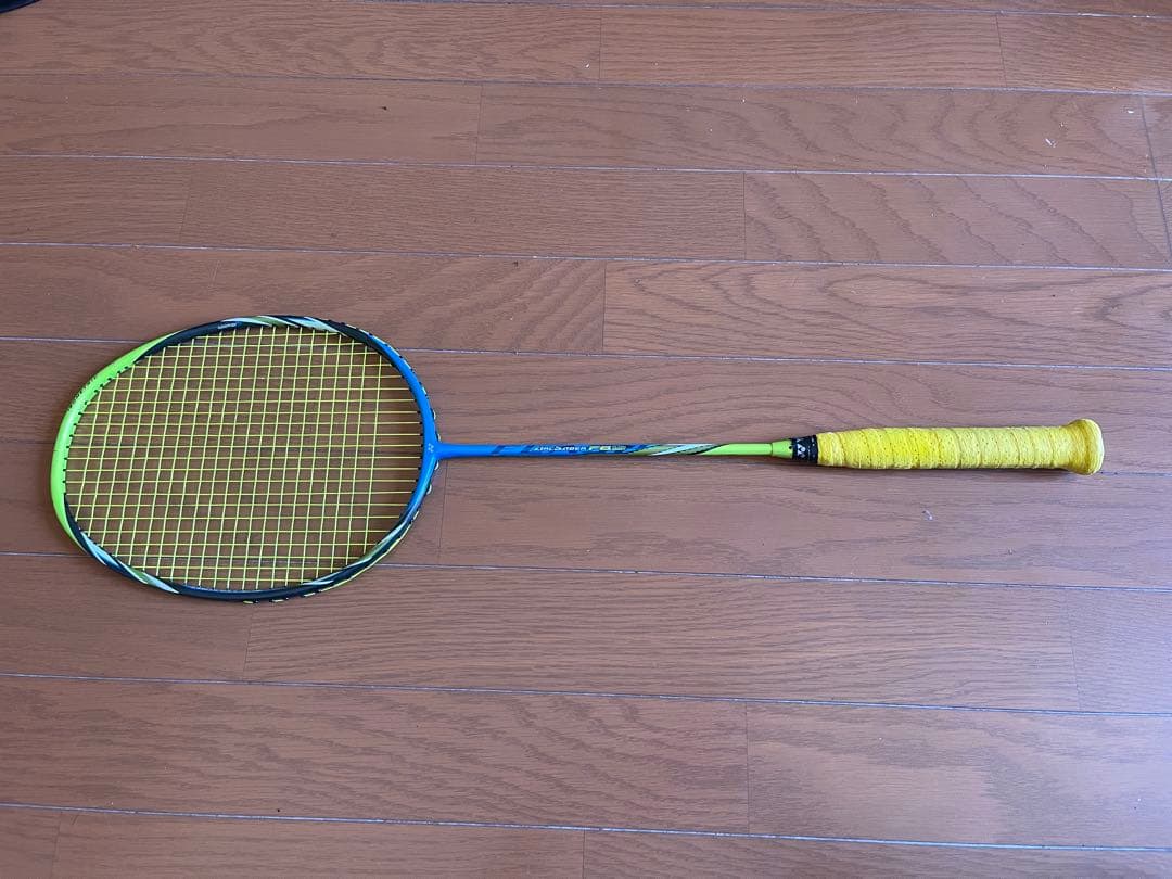 YONEX バドミントンセット ラケット5本、シャトル2種類、