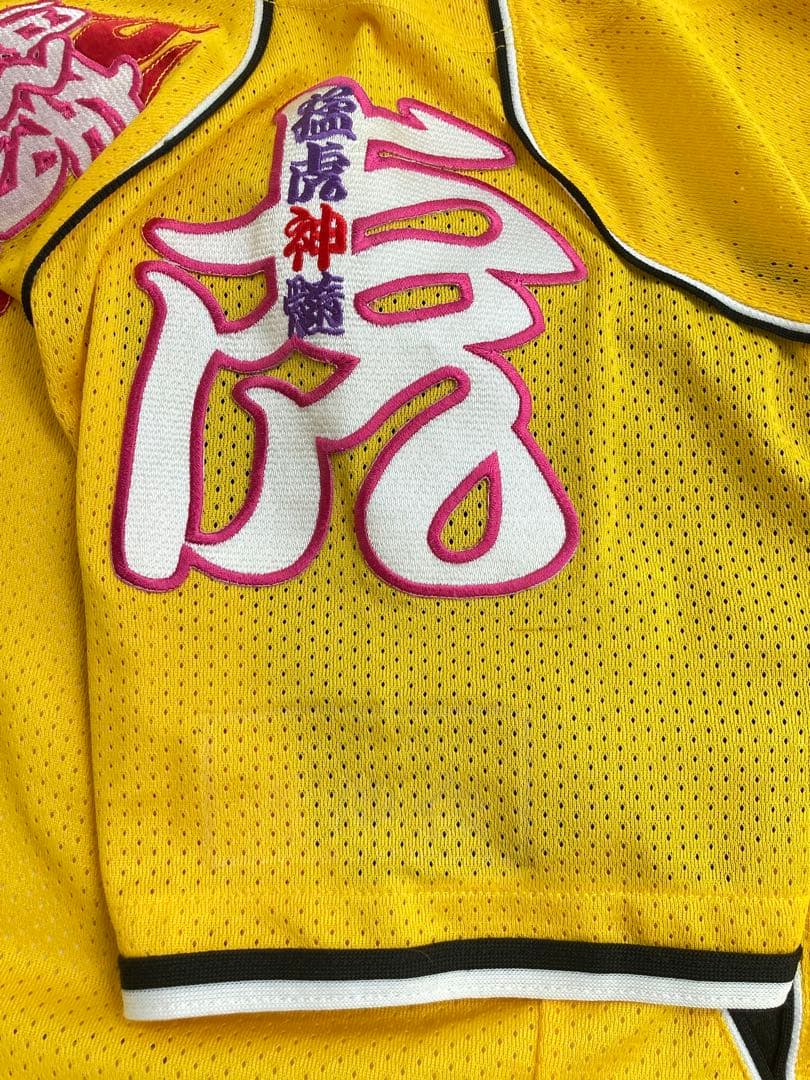 ★タイガース刺繍ワッペンユニホーム サイズM〜L ‼︎オマケ刺繍ワッペン４枚付き‼︎