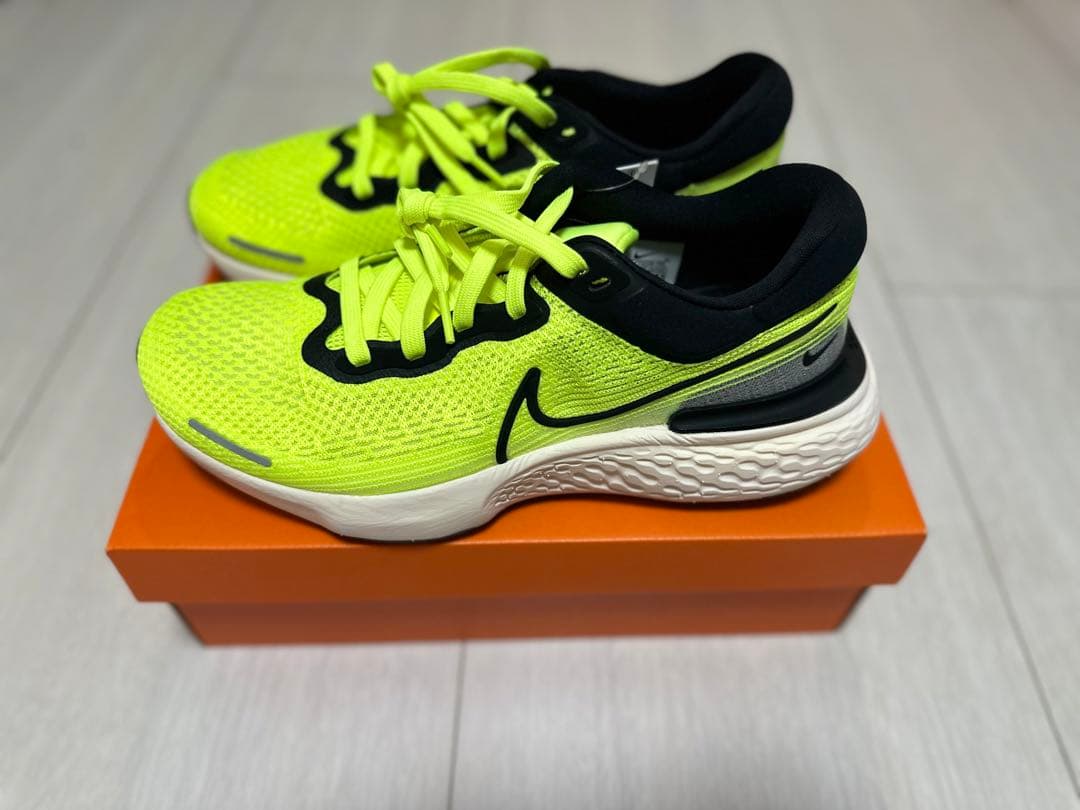 新品未使用ナイキ　インヴィンシブルラン　28cm