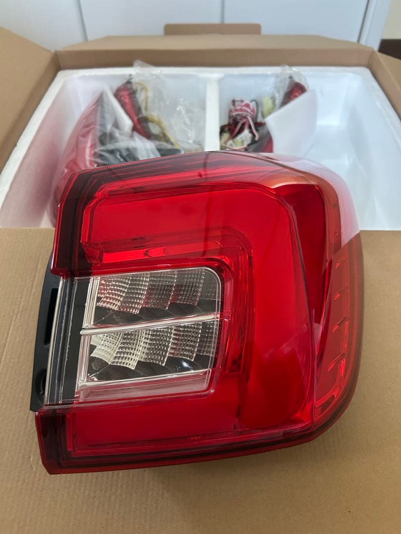 アクセサリー Valenti Jewel LED Tail Lamp Revo