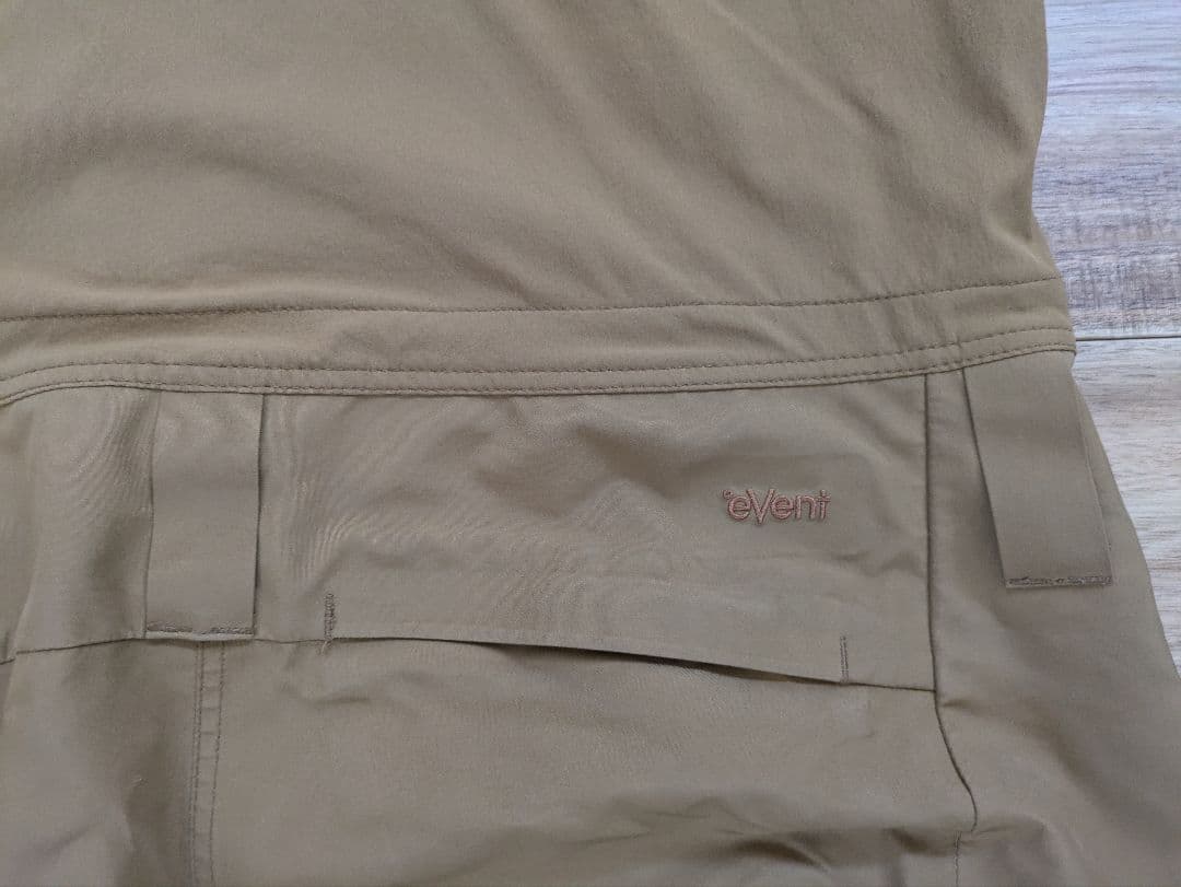 スノーウェア Strafe Nomad jacket & bib pants