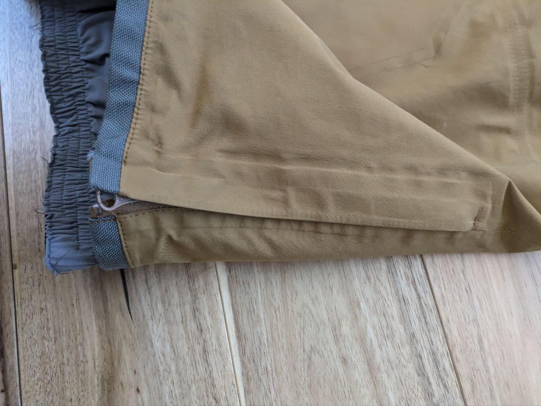 スノーウェア Strafe Nomad jacket & bib pants