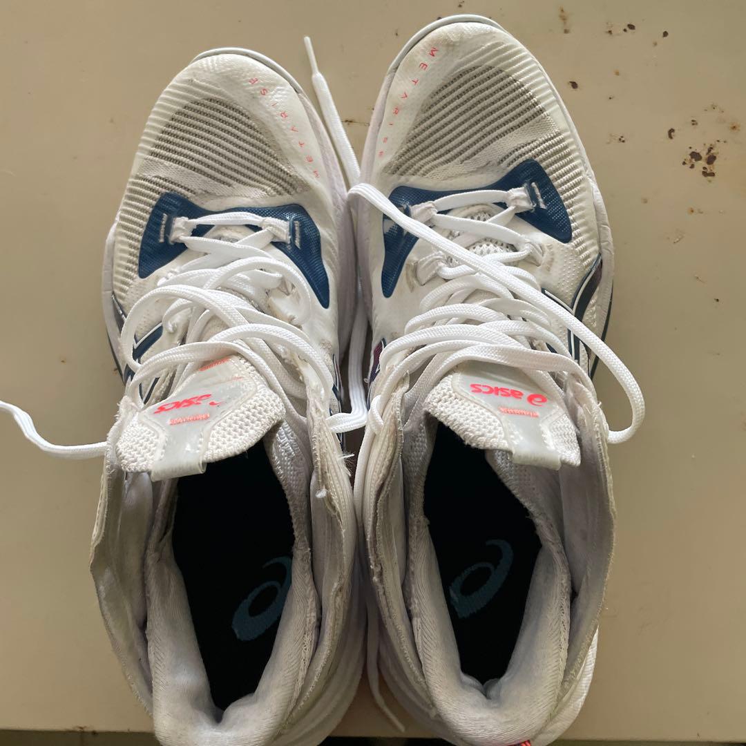 ASICSメタライズ28センチ