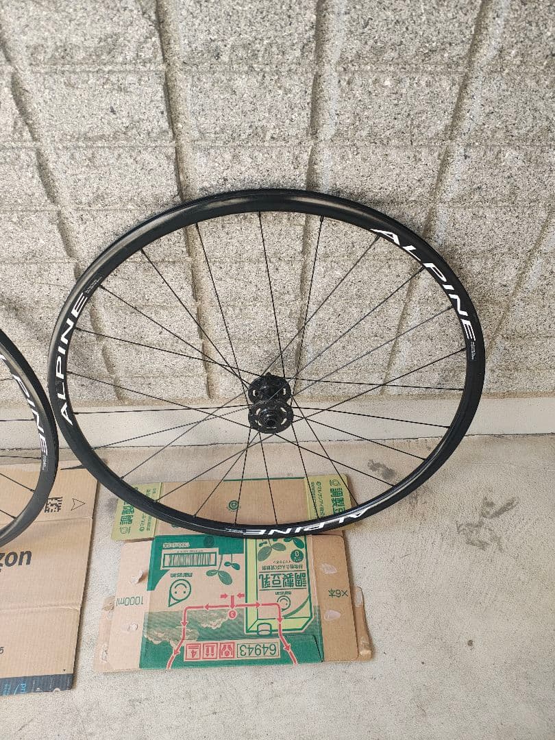 軽量！ 1554g lightning alpine discホイール