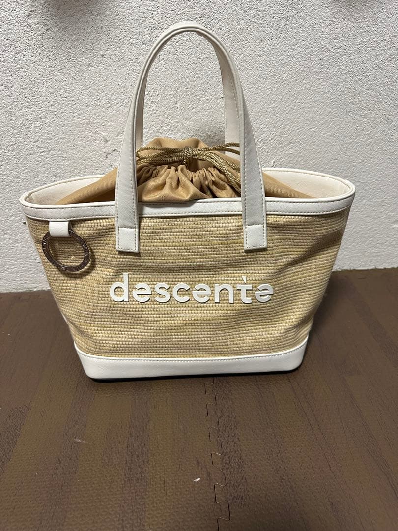 ⭕️descente （デサント）ゴルフバッグ （カートバック）ベージュ/ホワイト
