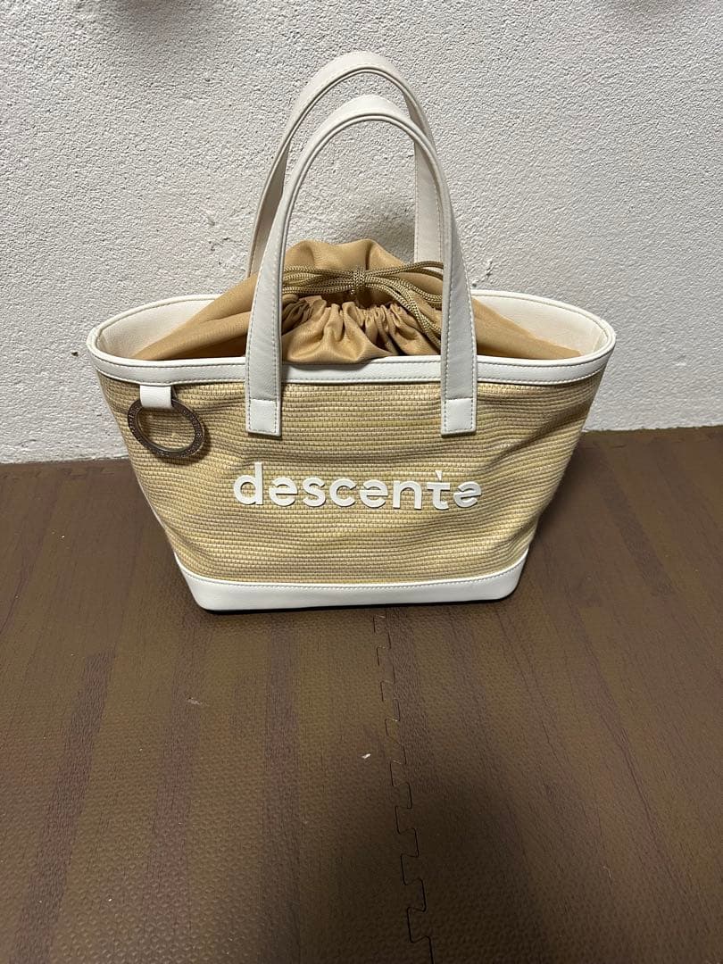 ⭕️descente （デサント）ゴルフバッグ （カートバック）ベージュ/ホワイト