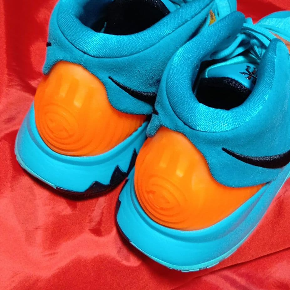 【新品未使用】NIKE カイリー6 バスケシューズ