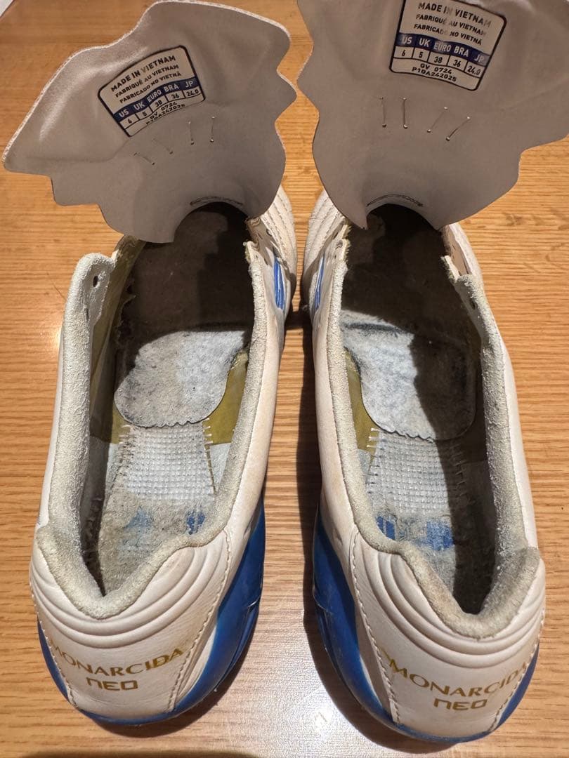 Mizuno モナルシーダネオ3 24センチ