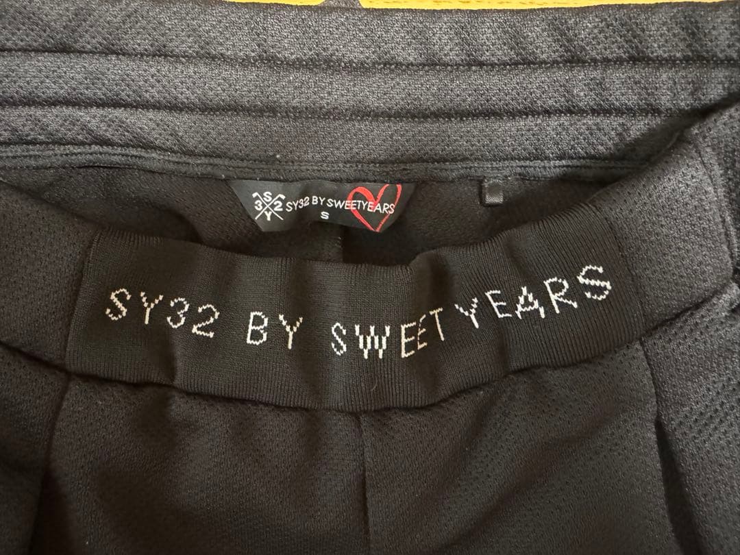 SY32 BY SWEET YEARS 黒パンツ