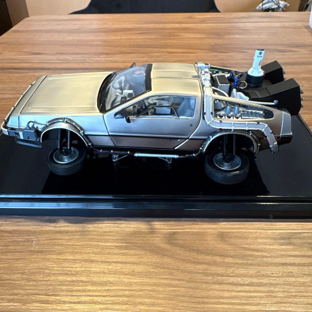 h*8様 バック・トゥ・ザ・フューチャー sunstar 1/18デロリアン ダ