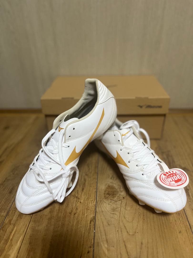 Mizuno サッカーシューズ スパイク ホワイト/ゴールド