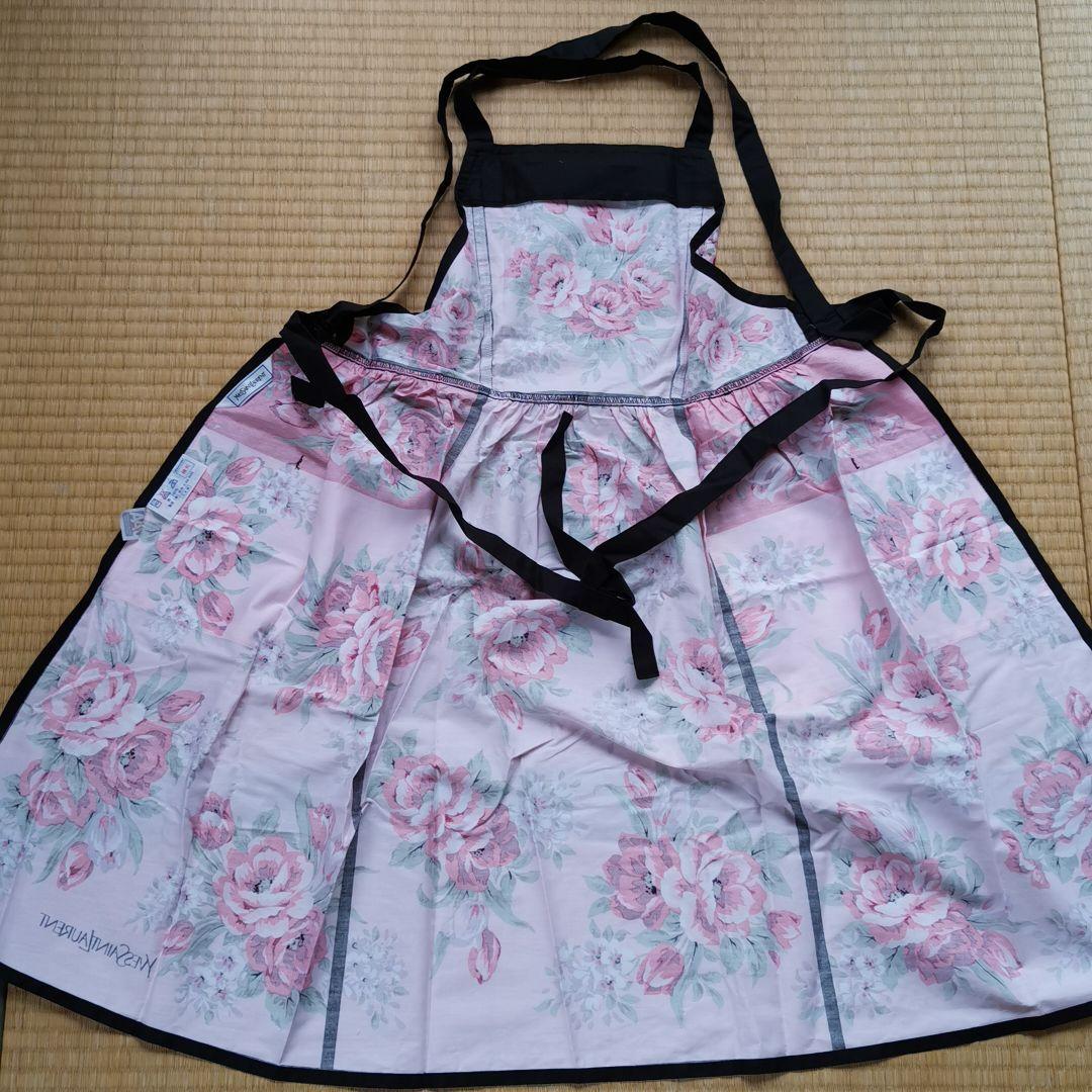 イブサンローランエプロン【新品未使用】