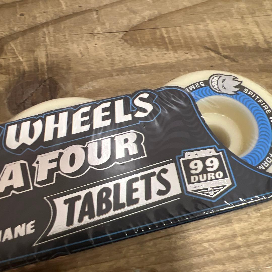新品SPITFIRE FORMULA FOUR 52MM 99Duro海外正規品