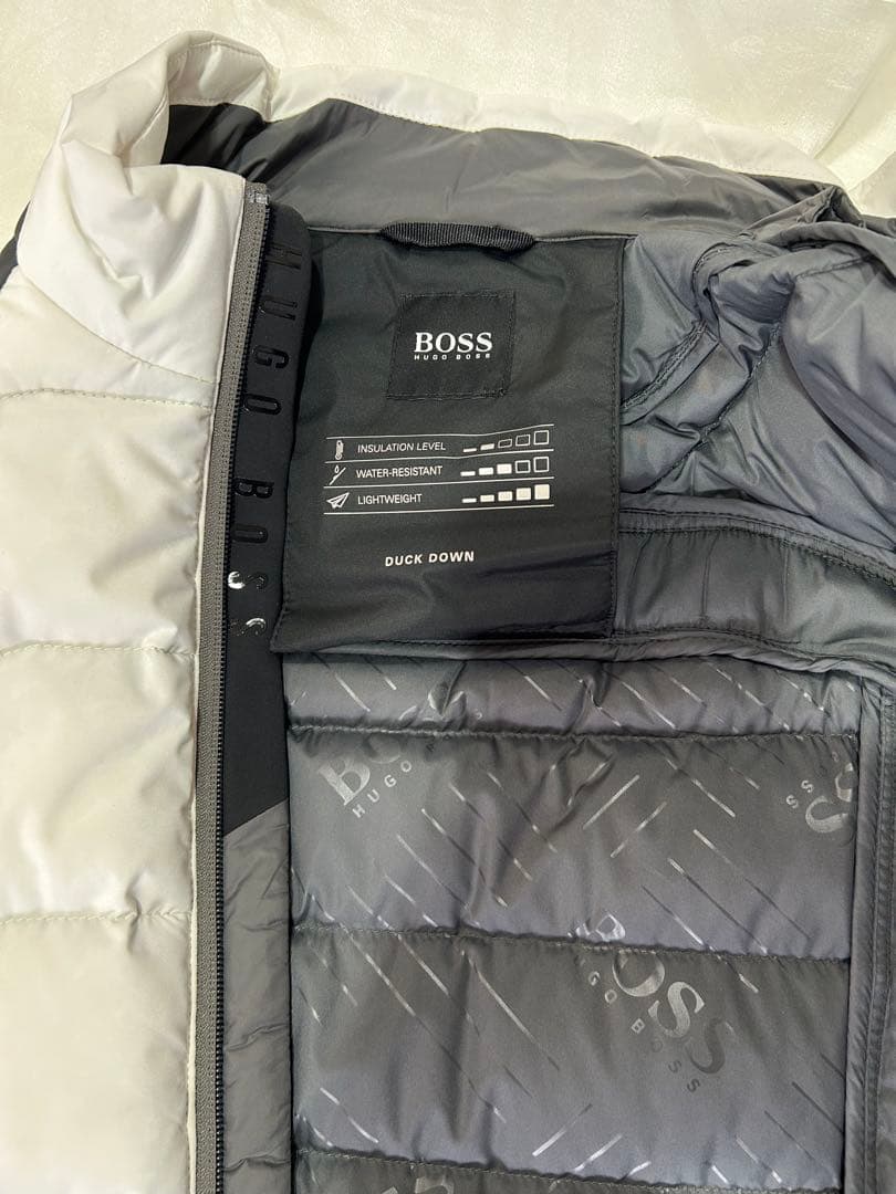 HUGO BOSS ダウンベスト ホワイト/グレー メンズ