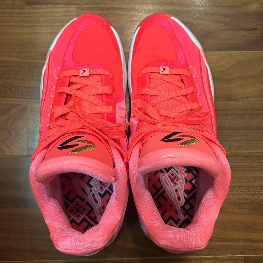 超絶美品　NIKE ルカ4 luka4ピンク バッシュ　一度のみ使用　バッシュ
