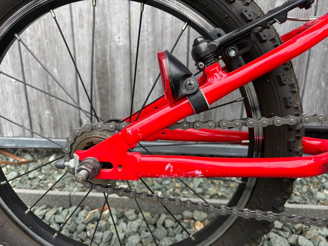 ヨツバサイクル18インチ 赤