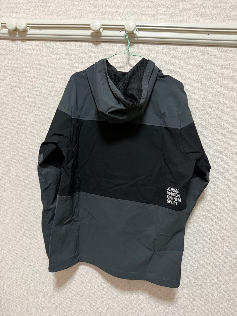 hummel ウインドブレーカー　ガンバ大阪