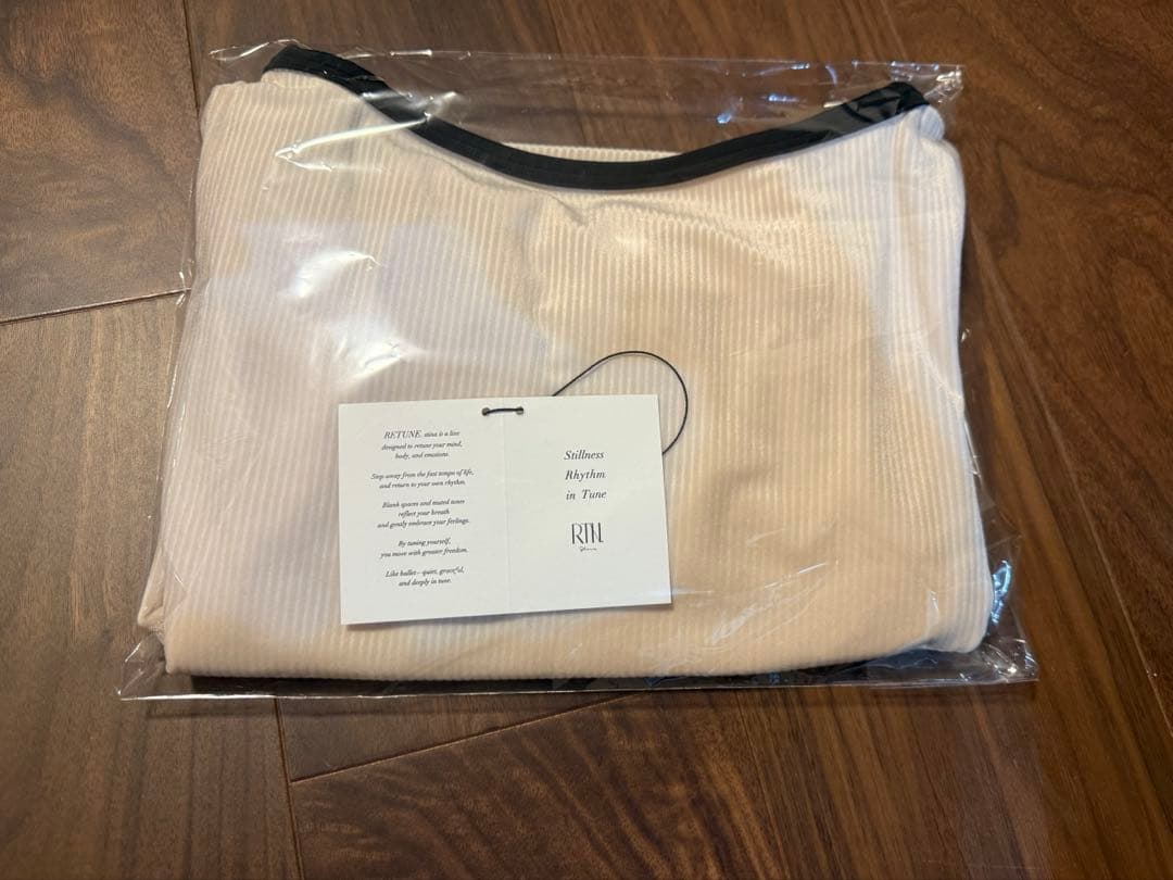 retune ベージュ 長袖 レオタード 新品