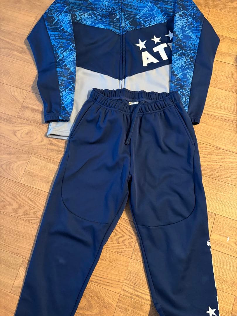 ATHLETA ジャージ上下３セット