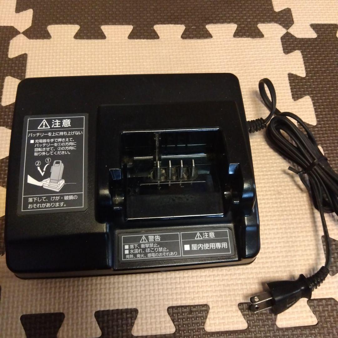 パナソニックPanasonic 電動アシスト自転車　充電器　NKJ073Z