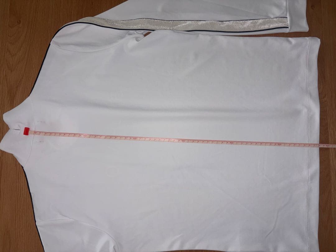 アルチビオ　UV ハイネックプルオーバー タグ付新品　40 Ｌ