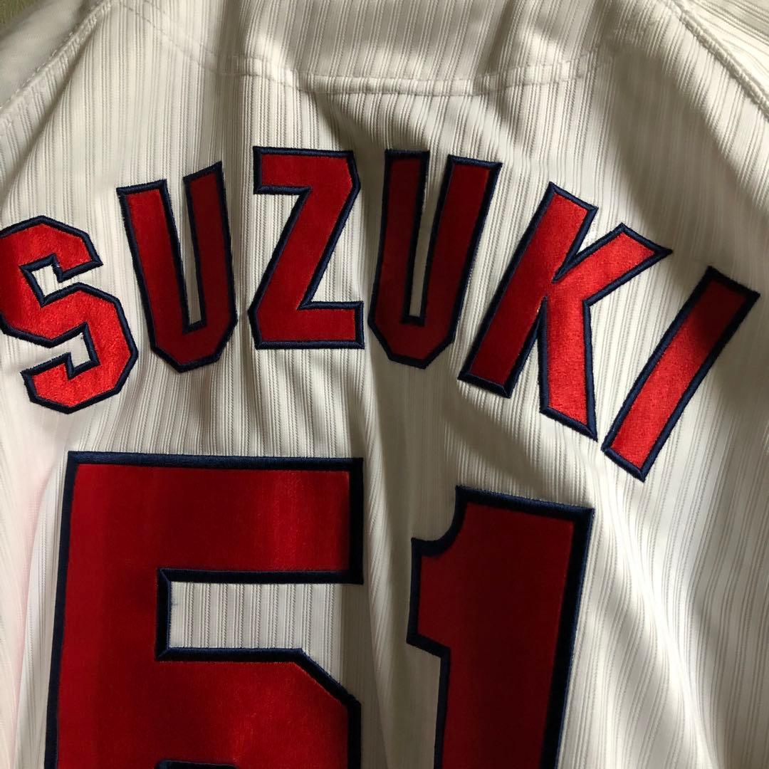 鈴木誠也直筆サインユニフォーム