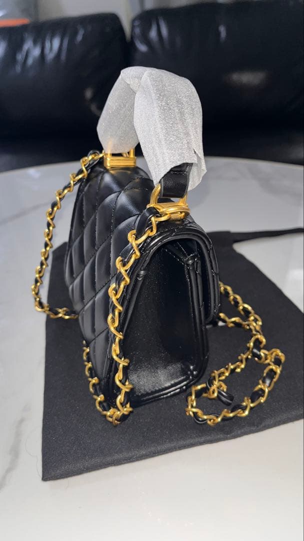 【CHANEL】 ブラック キルティングバッグ✨　コスメポーチ　ノベルティ