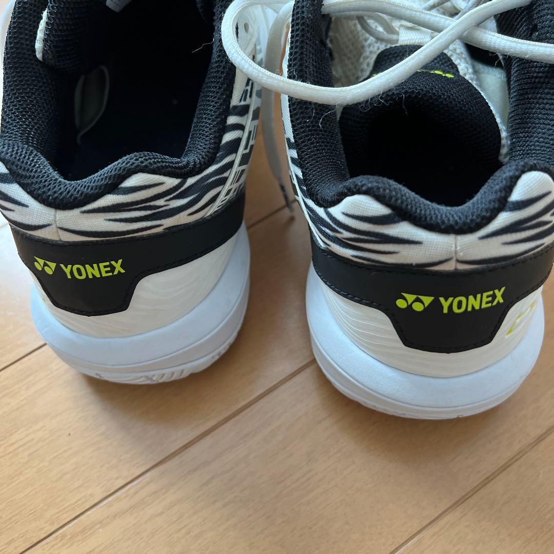 YONEX バドミントンシューズ ホワイト