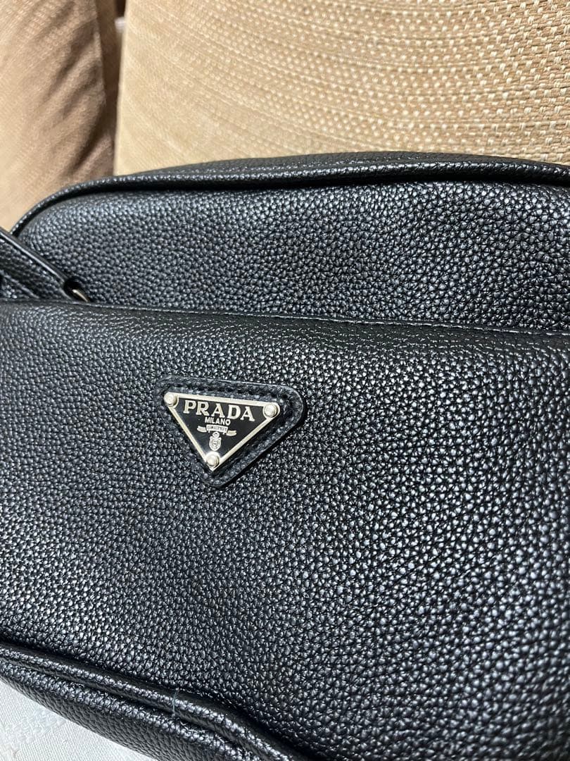 PRADA♡ユニセックス♡レザーショルダー