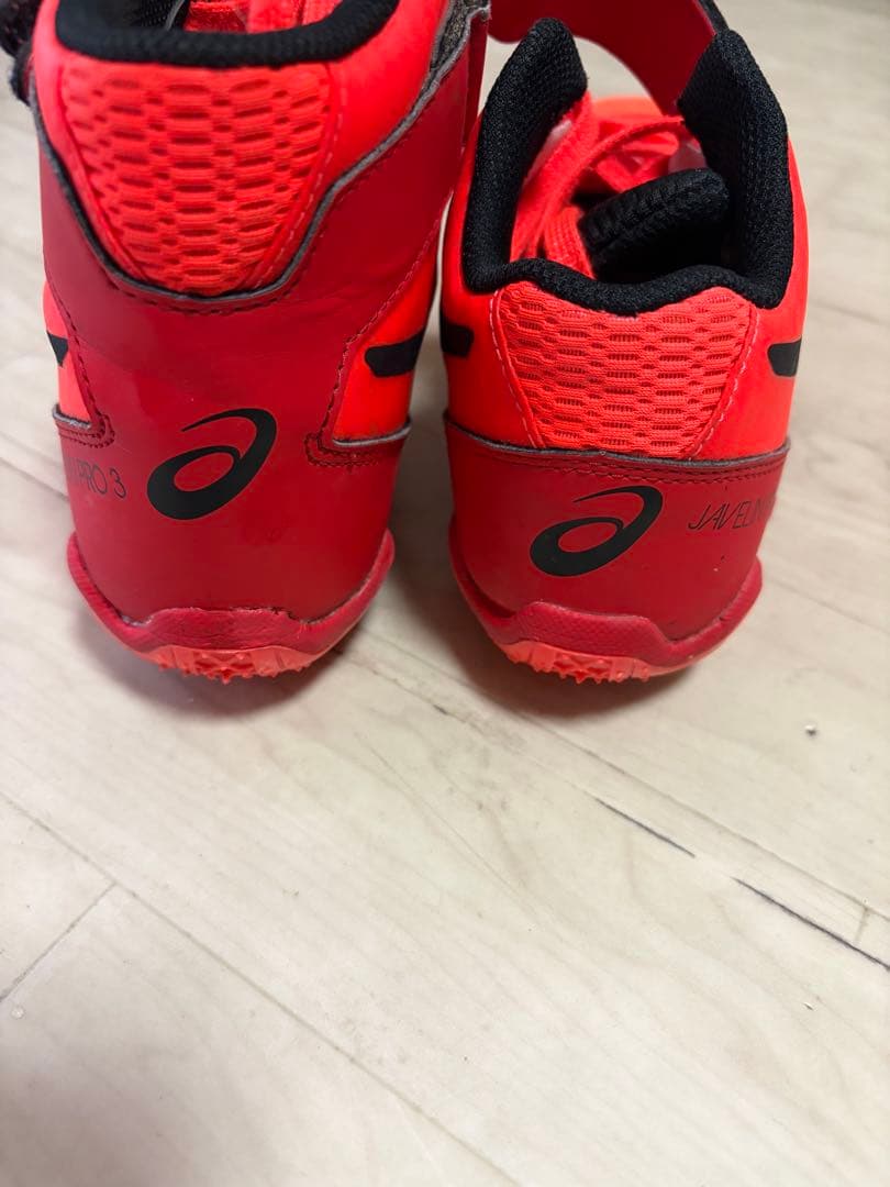 ASICS JAPAN レッド ハイカットスパイクシューズ 　23.5㎝