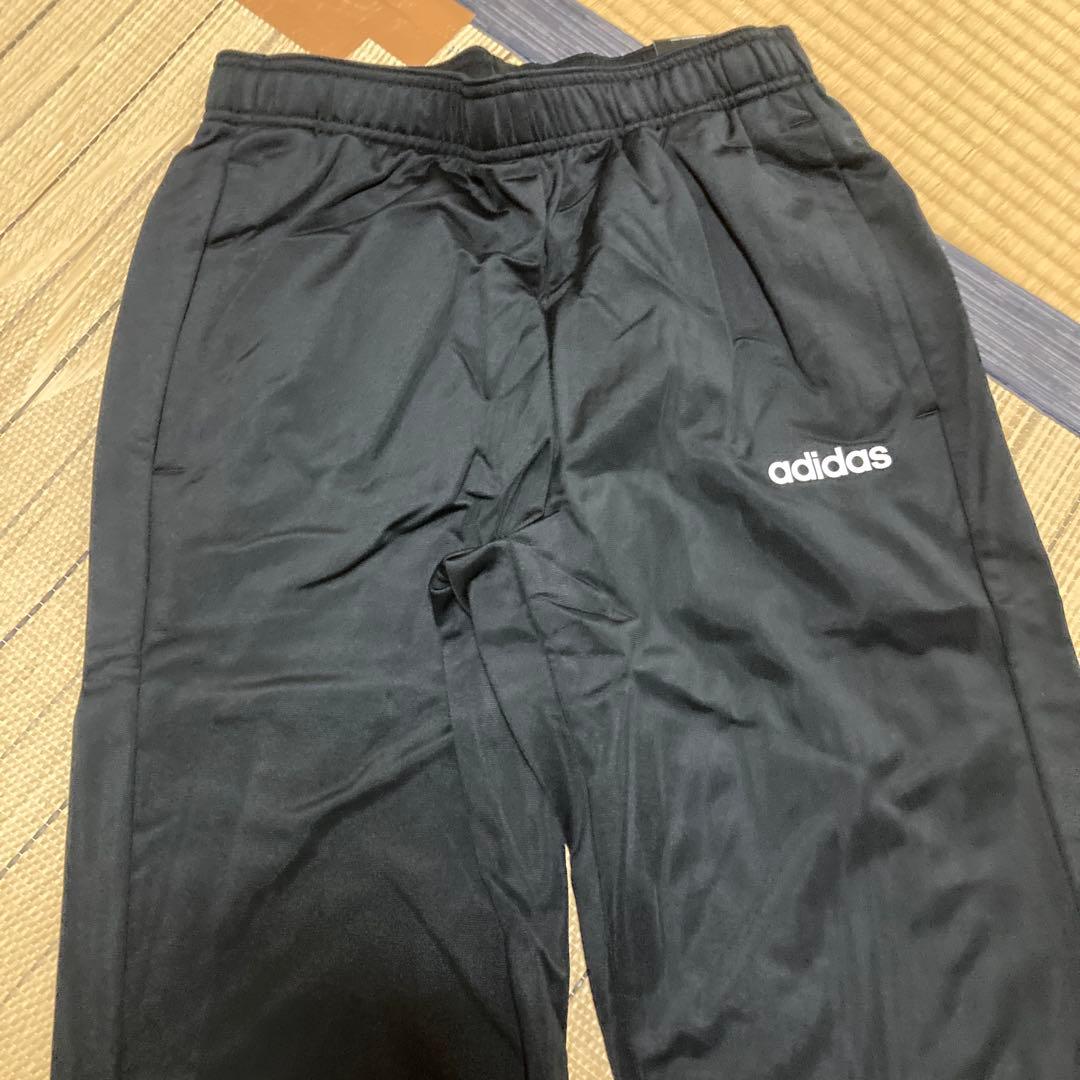 adidas ブラックジャージ上下セット Mサイズ