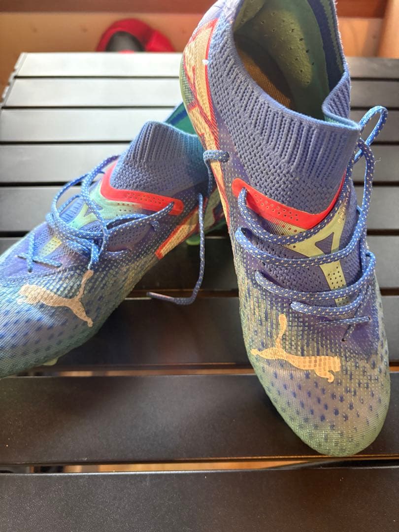 PUMA サッカースパイク フューチャー 7 アルティメット HG/AG