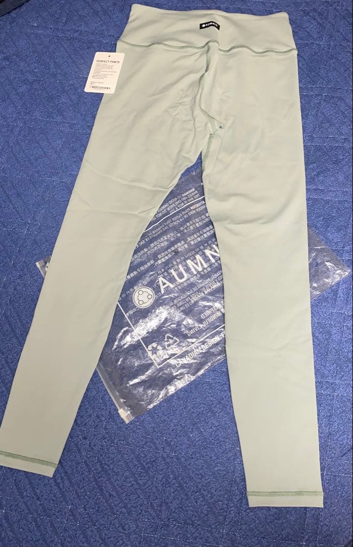 AUMNIE(アムニー) ブラ(S)&レギンス(M)セット OASIS