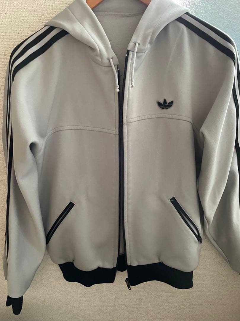 adidas フーディージャージ80s ライトグレー