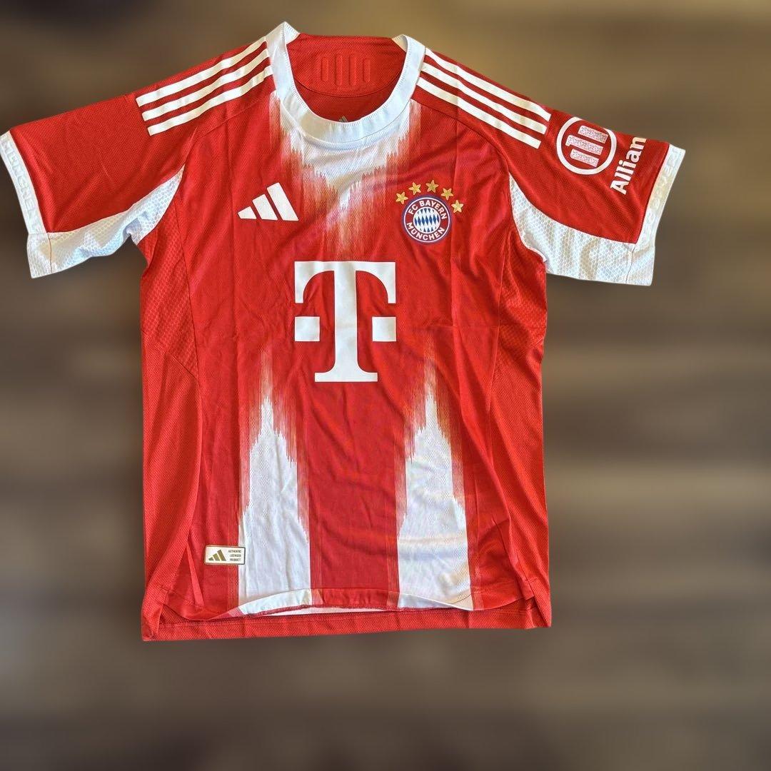 FC Bayern München adidas シャツ レッド