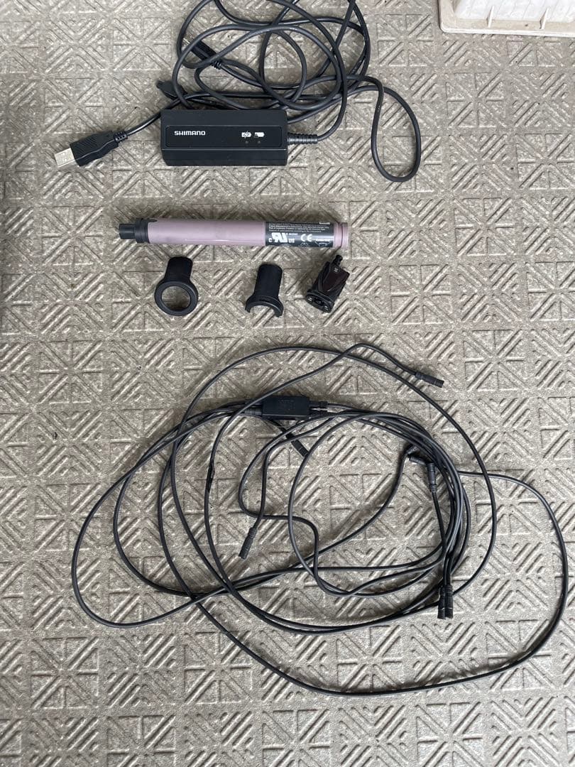 シマノ アルテグラ Di2 R8050 電動コンポ 充電器付
