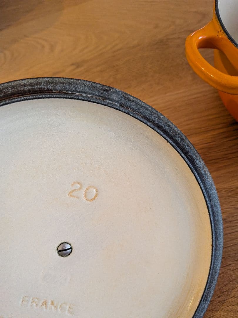 Le Creuset オレンジ 20cm ホーロー鍋