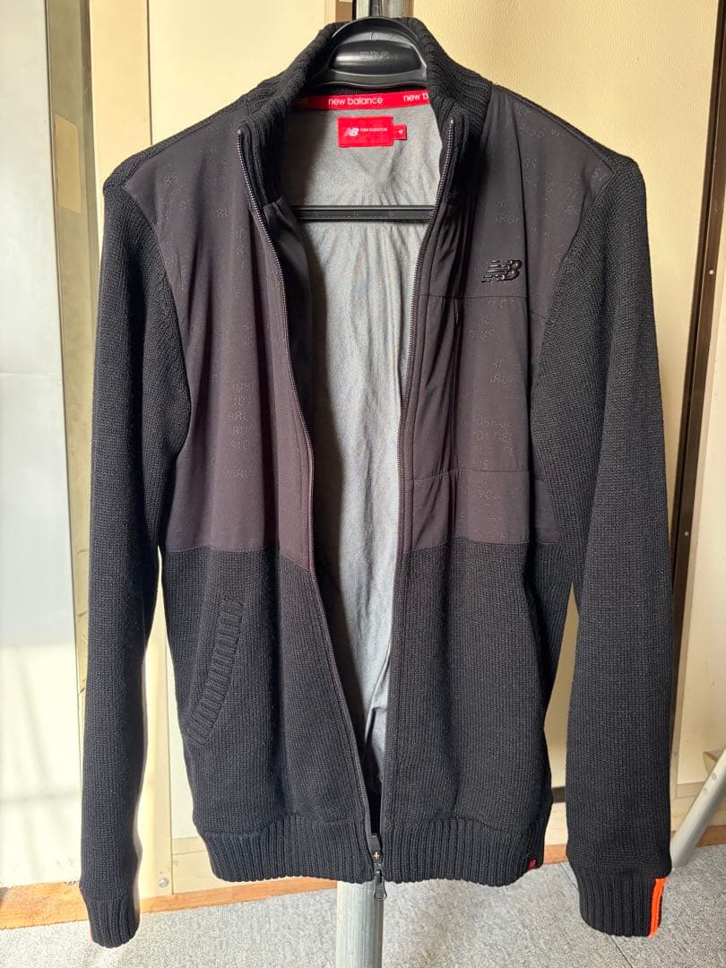 New Balance ブラックニットジャケット