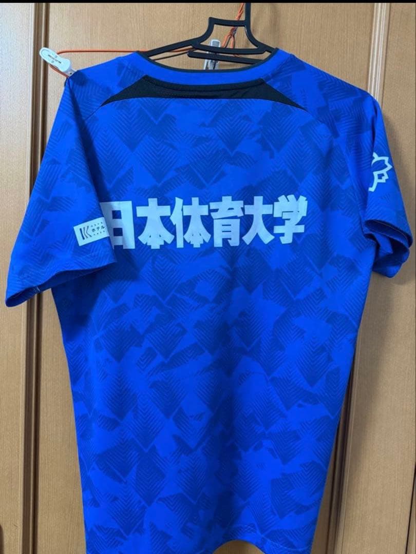 日本体育大学　バドミントンユニ　M