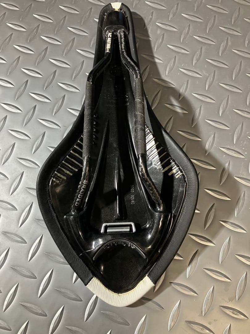 新品　fi'zi:k Arione CX カーボン